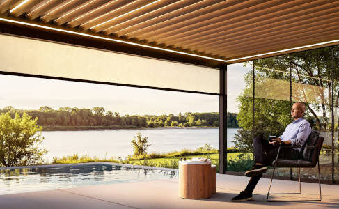 Outdoor living na wiosnę. Z pergolą Aluprof stworzysz dodatkowy salon w ogrodzie